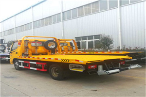 阜康附近拖车救援搭电