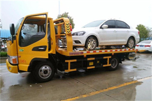 阜康附近拖车救援24小时服务热线